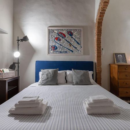 Santo Spirito Suite-Hosted By Sweetstay Флоренция Екстериор снимка